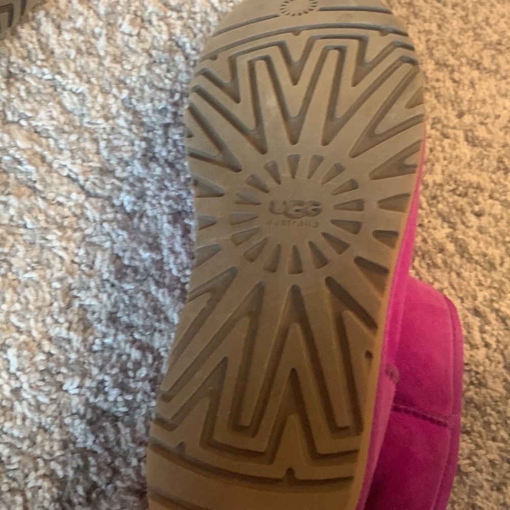 Uggs - Picture 9 of 14